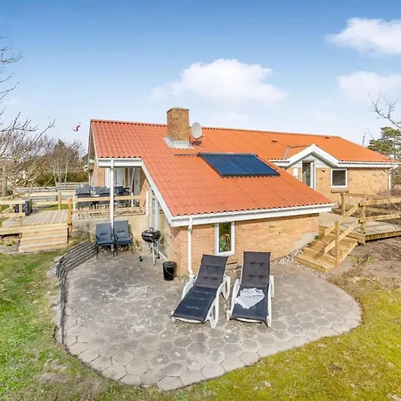 Semesterbostad Dorithea - 1-3km From The Sea By Interhome
