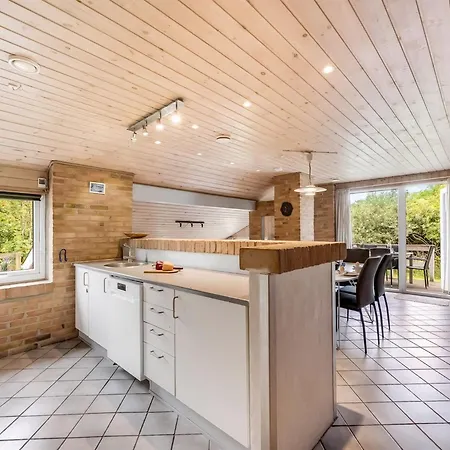 Dorithea - 1-3km From The Sea By Interhome