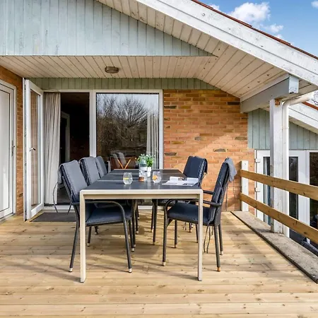 Semesterbostad Dorithea - 1-3km From The Sea By Interhome