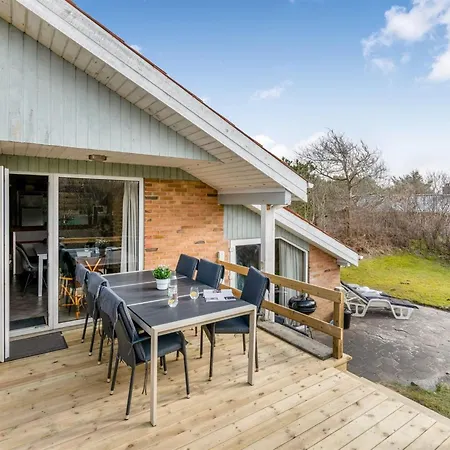 Semesterbostad Dorithea - 1-3km From The Sea By Interhome