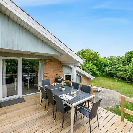 Dorithea - 1-3km From The Sea By Interhome