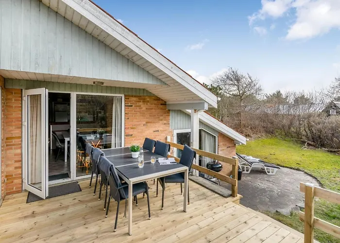 Semesterbostad Dorithea - 1-3km From The Sea By Interhome